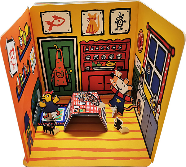 英文原版 Maisy’s House 小鼠波波的家 立体游戏操作纸板书 with a pop-out play scene 亲子互动 作者Lucy Cousins