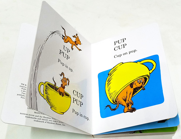 英文原版 Hop on Pop 在爸爸身上跳来跳去 Dr. Seuss 纸板书 廖彩杏书单 苏斯博士系列图书 学前启蒙阅读绘本 英语启蒙辅导故事书