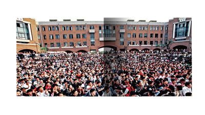 《清华(a Living Portrait of Tsinghua)（清华大学百年校庆纪念册）》